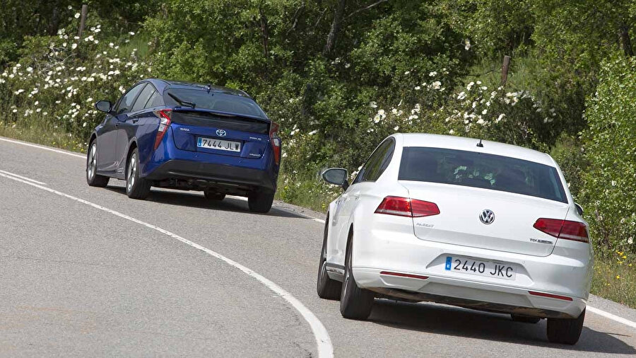 Toyota, satışlarda Volkswagen'i solladı