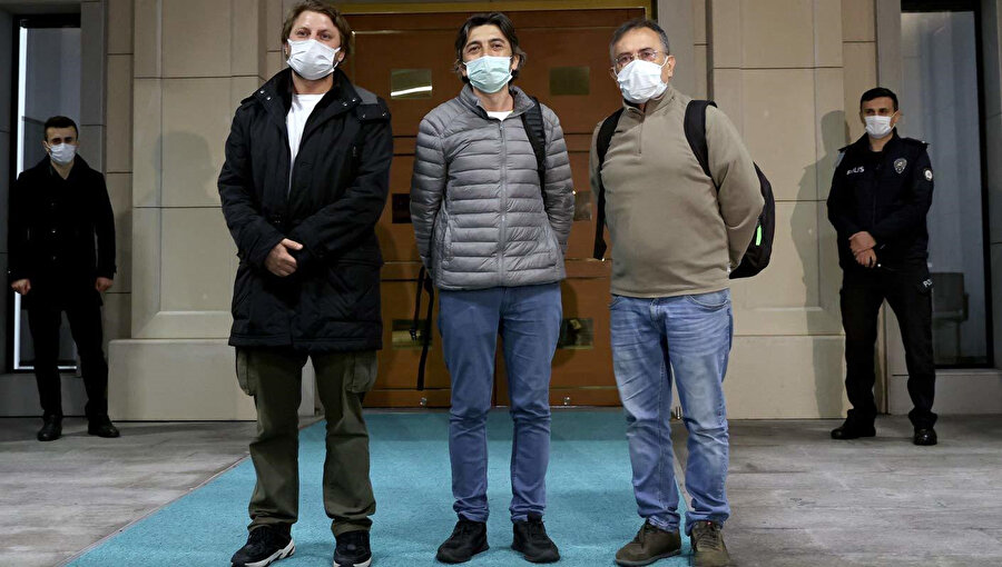 Kaçırılan denizcilerden üçü Türkiye'ye getirildi
