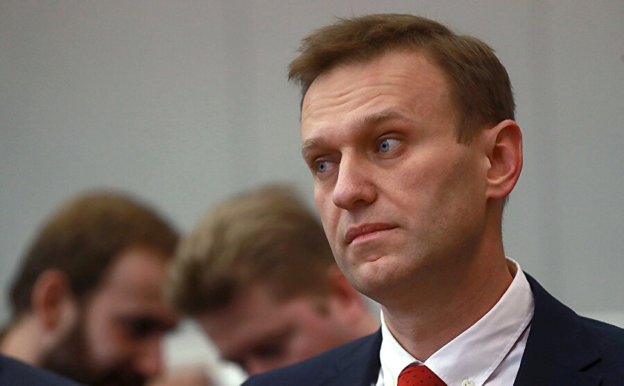 Kontrol edilemez bir muhalif olan Aleksey Navalny’den 20 Ağustos 2020’de “geleneksel KGB usulleri” ile kurtulmak istendi.