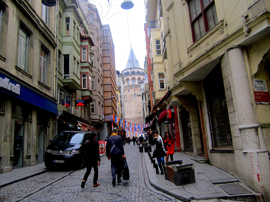 Büyük Hendek Caddesi
