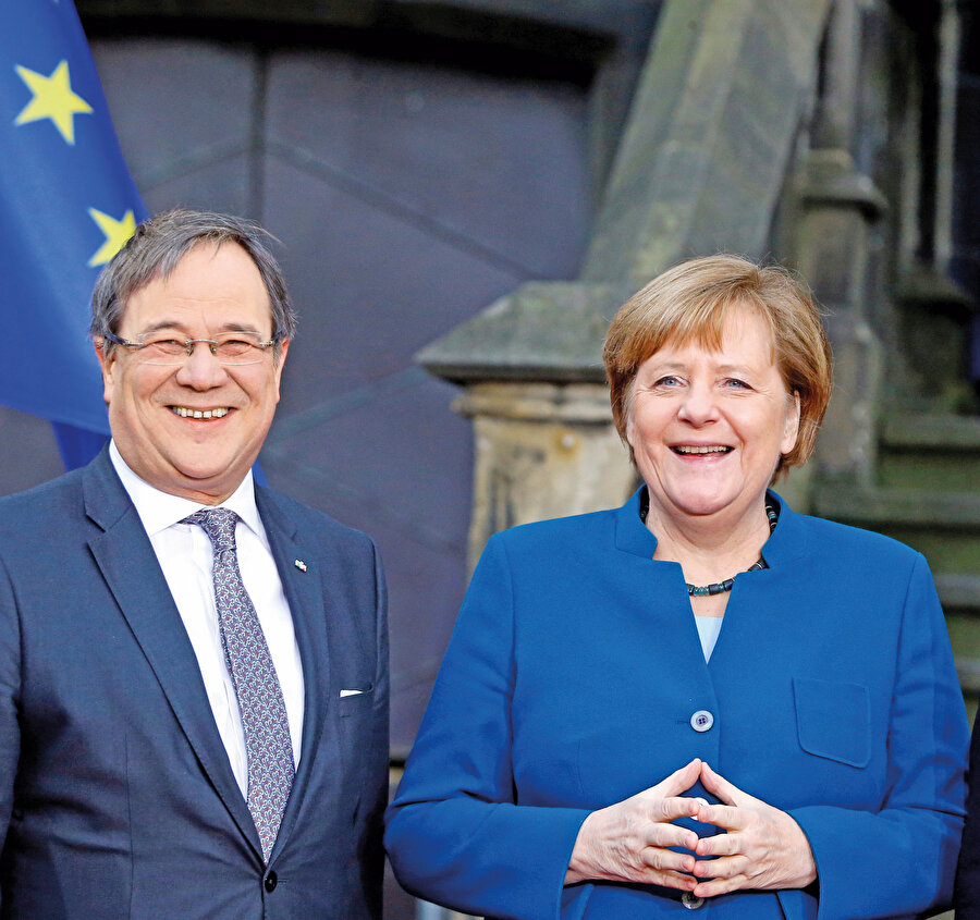 Laschet, Türkiye’nin AB’ye tam üyeliğini desteklemese de federal hükümetlerin verdiği sözlere, ahde vefa ilkesi ışığında bağlı kalınması gerektiğini savunuyor ve bazı görüş farklılıkları nedeniyle Türkiye’nin AB üyelik sürecine son verilmesine karşı çıkıyor.   