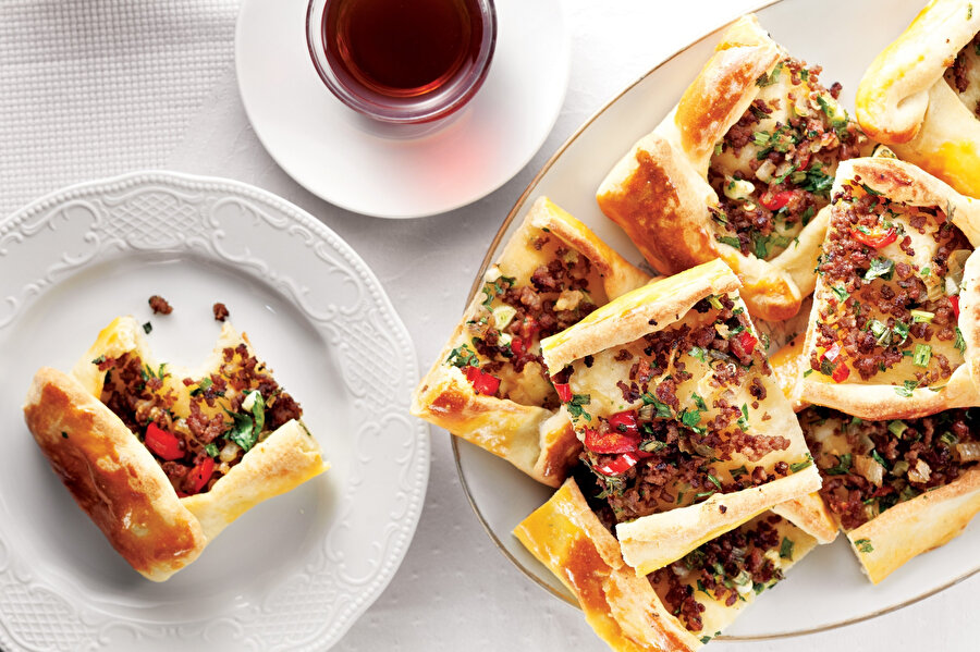  
Mayasız Kıymalı Pide