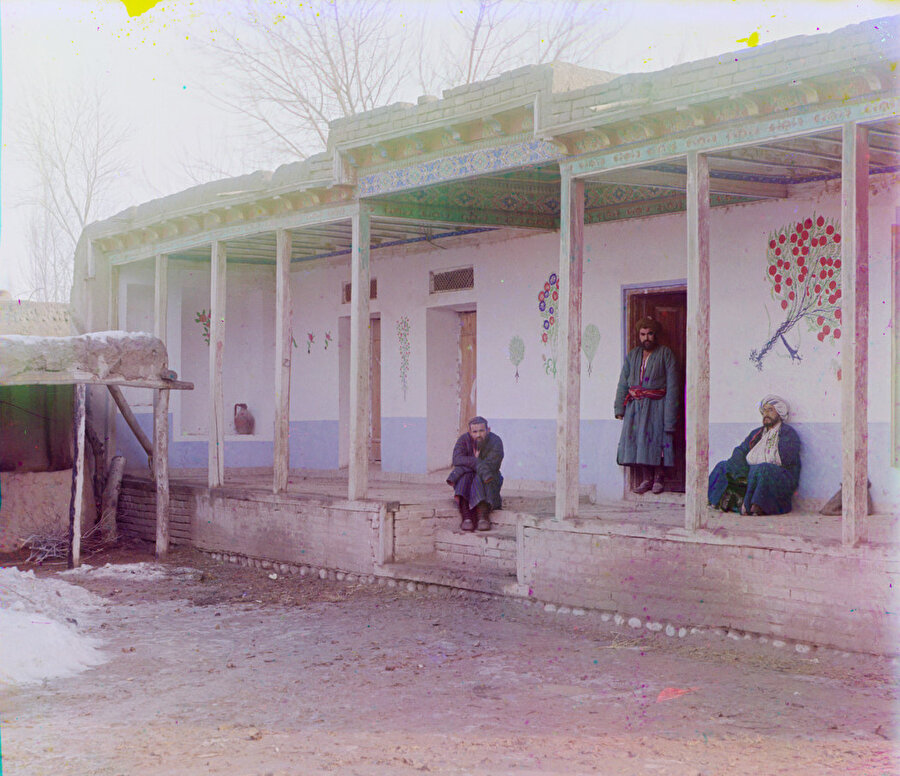 1900'lü yıllarda fotoğraflanan tarihi bir Semerkant yapısı.