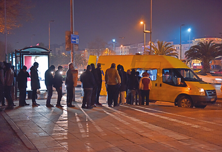 Evsizlerden neden korkayım? Evsizlerin %90’ı dilenmezler. Çok azı madde bağımlısıdır, onlar da en fazla 5 lira falan ister sizden. 