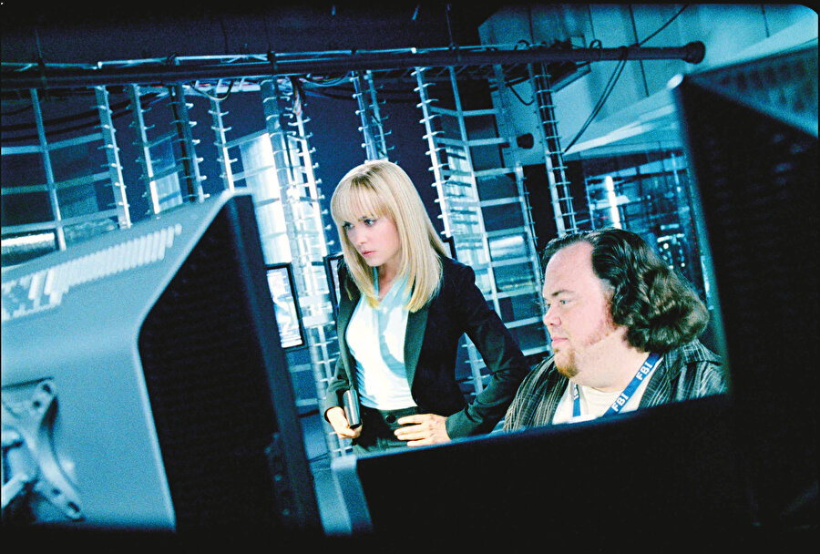 Suretler (Surrogates, 2009) 