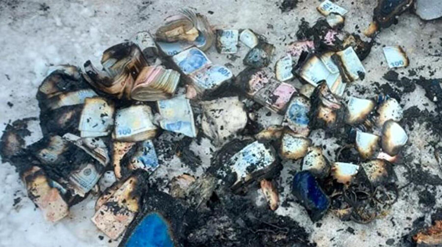 Küle dönen prefabrik evden 500 bin TL ve binlerce liralık altın çıkarıldı