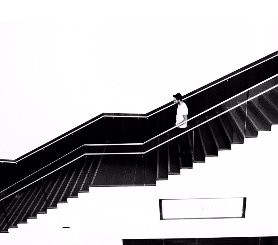 Siyah: ''Sizden Gelenler''