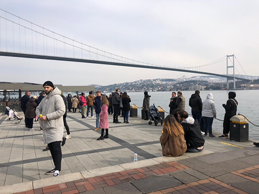 Ortaköy'de hafta sonu kısıtlamasında dikkat çeken kalabalık
