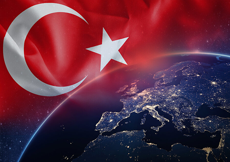 Avrupa merkezci düşünme biçimi derinlere nüfuz etti. Bunun sonucu olarak kendimize yabancılaştık. Bilimci çevrelerin bize ait olana karşı nefret yüklü oldukları anlaşılıyor. Bilim, felsefe, sanat ve teknoloji Batı kaynaklı olduğunda hayranlık ifade edenlerin; sıra kendine gelince nefret söylemine sarılması hastalığın derinlere işlediğini gösterir. Bunun tedavi gerektiren bir durum olduğu açıktır.