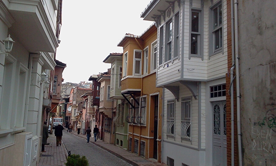 Tabii ki, birtakım sürtüşmeler çıkabilir, sonuçta insan kendi kendisiyle bile anlaşamıyor.