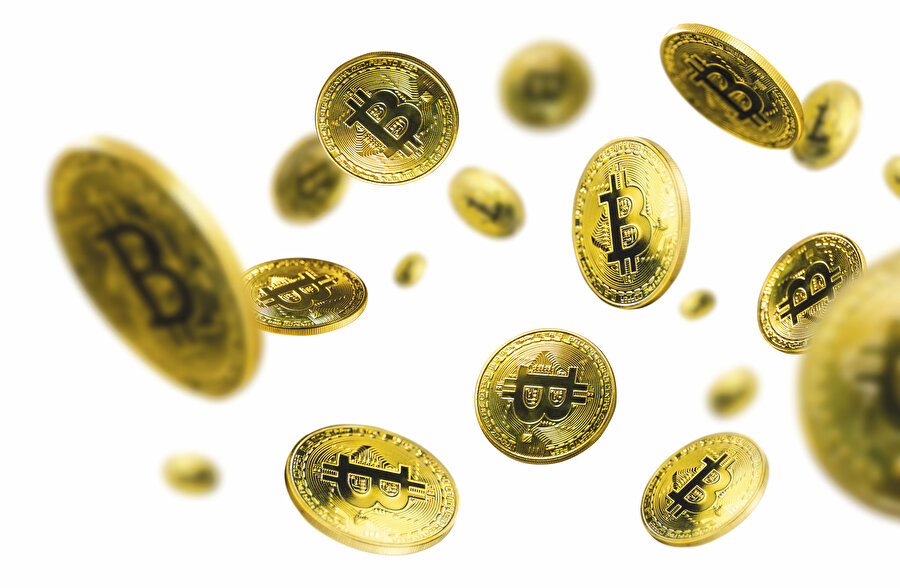 Önceki yıllarda, Suudi Arabistan, Birleşik Arap Emirlikleri, Mısır ve Hindistan gibi ülkeler de vatandaşlarını kripto para kullanımına karşı farklı yollarla uyarmıştı. Bunun üzerine İslami kripto para ürettiğini ileri süren şirketler ortaya çıkmıştı.