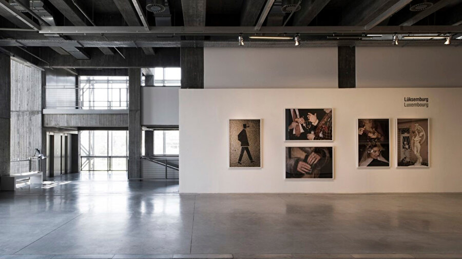 Çağdaş Sanatlar Müzesi’nde, Türkiye ve dünya çapındaki sanat eserleri sergileniyor.