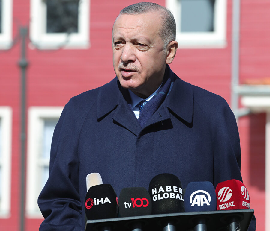 Cumhurbaşkanı Recep Tayyip Erdoğan açıklamalarda bulunuyor