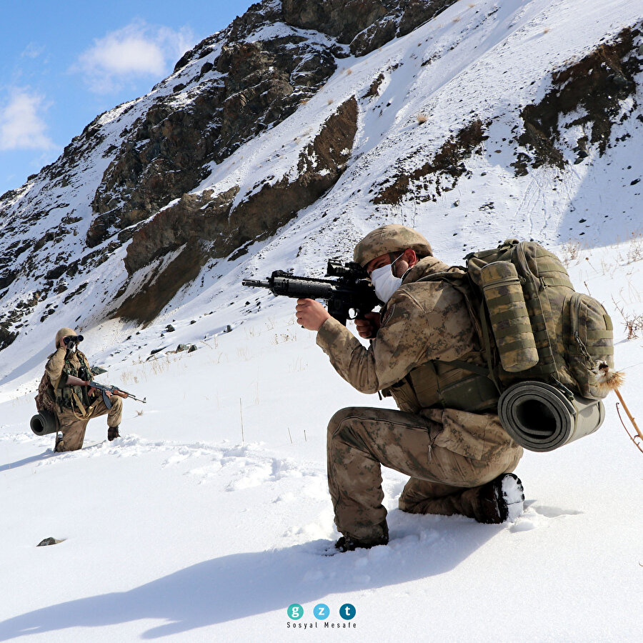 Terörle mücadelede en ön saflarda: 'Şimşekler Taburu'