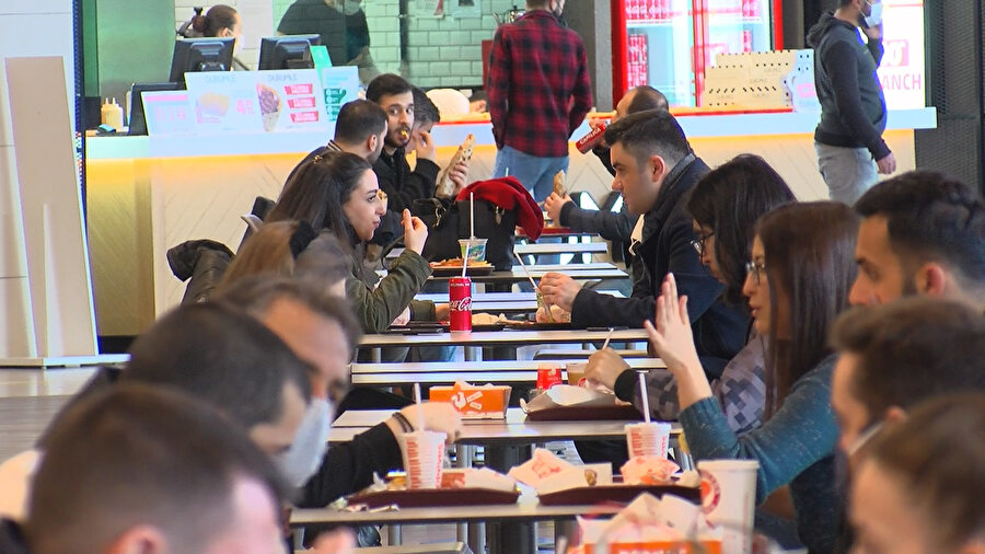 Kafe ve restoranların açılmasıyla işletmeler doldu