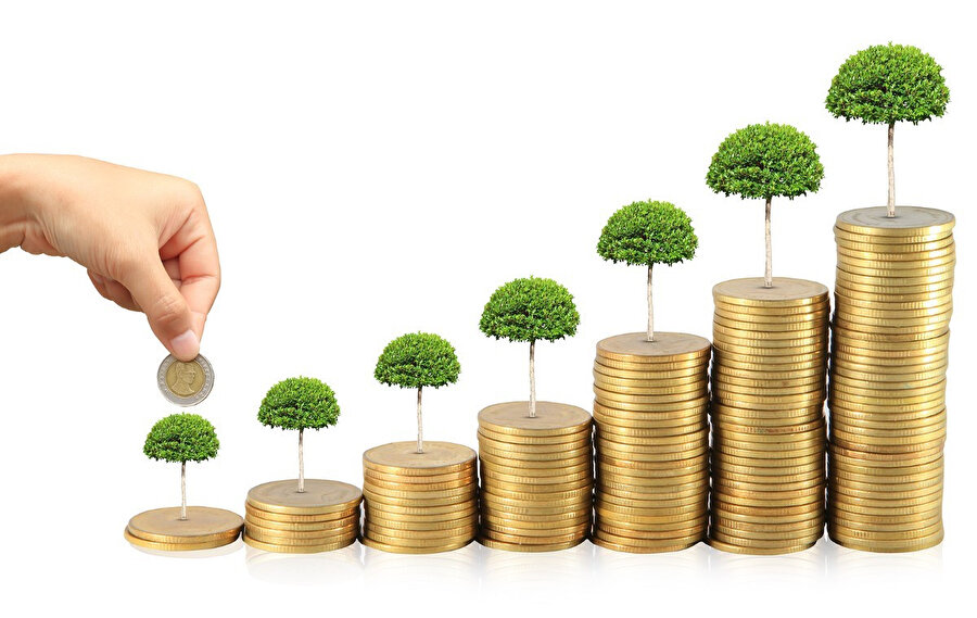 Bu zaman artık, yeryüzünde yaşamayı mümkün kılan bir üretim ve imar için değil, ipini koparmış bir satın alma arzusuyla çalışmaya başlayan insanlar zamanı.