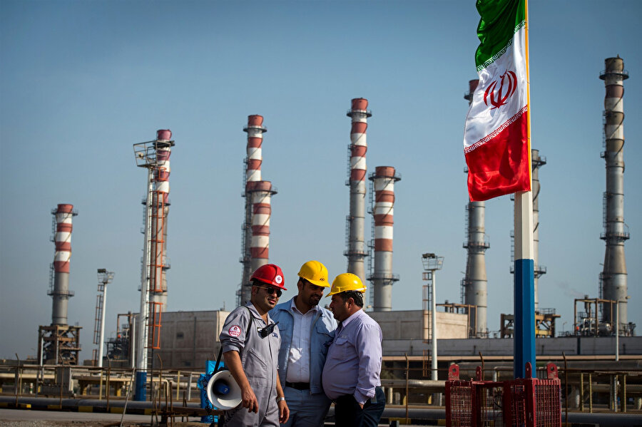 Bender Abbas kentindeki İran petrol şirketi.