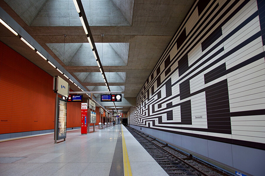 Oberwiesenfeld istasyonu. 