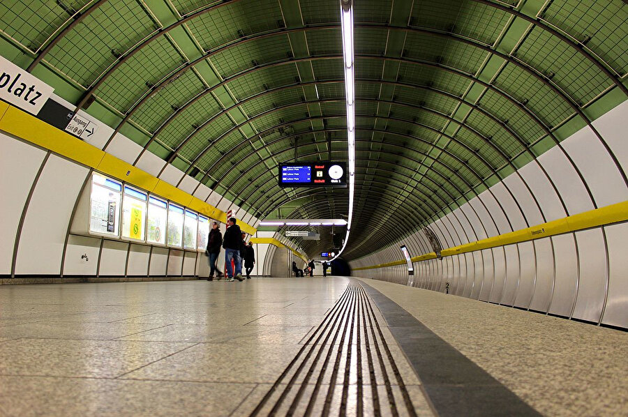 Odeonsplatz istasyonu.