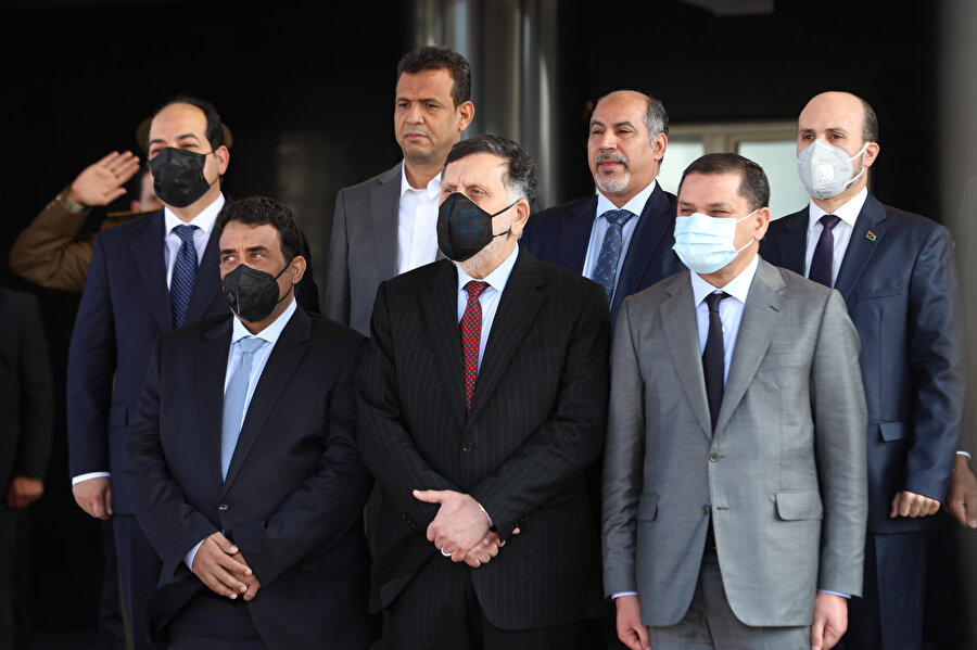 Menfi, bu yılın sonunda temsilcilerini seçmeleri için iktidarı Libyalılara devredeceklerini ifade etti.