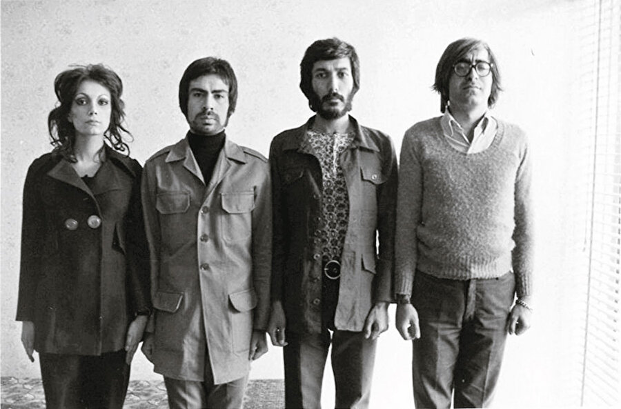 Gazâle Alizâde (En solda)