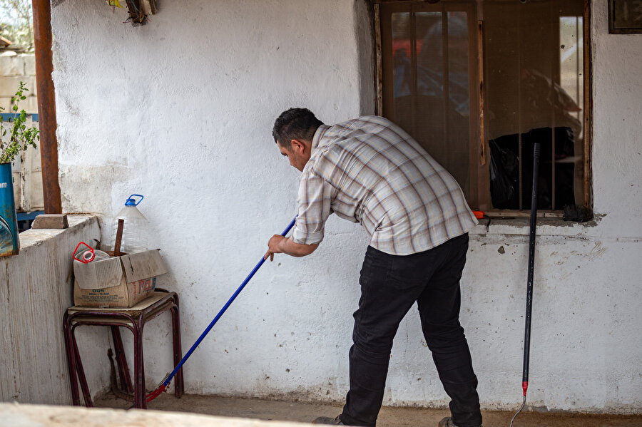 Herkesin korktuğunu gözünü kırpmadan 15 yıldır ücretsiz yapıyor