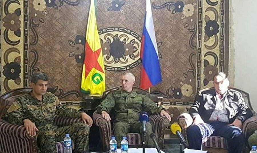 Rus ordusu ABD'ye rağmen PKK'nın Suriye'deki uzantılarıyla ilişkisini hiç kesmedi.
