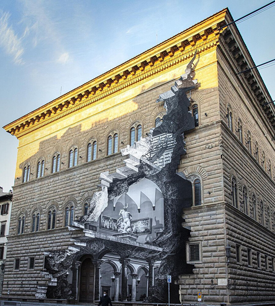 Bir müzenin cephesine yerleştirilen 'Yara' isimli çalışma