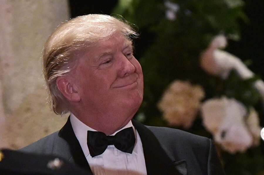 45. ABD Başkanı Trump düğündeki davetlilere 'Beni özlediniz mi' diye sordu, tezahüratlar eşliğinde Başkan Biden'ı eleştirdi