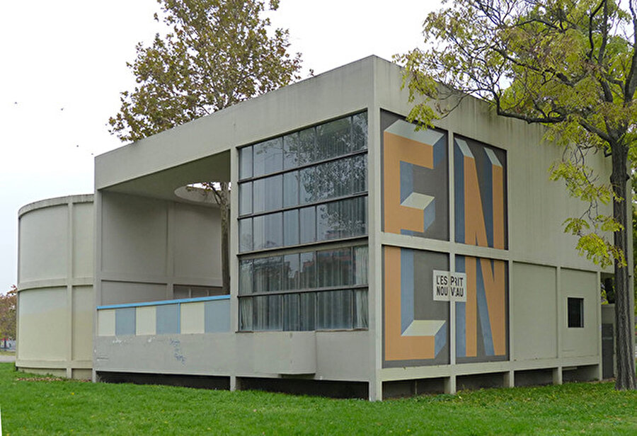 Jose Oubrerie ve Giuliano Gresleri tarafından 1977'de, Bologna'da, inşa edilen L'Esprit Nouveau Pavilion.
