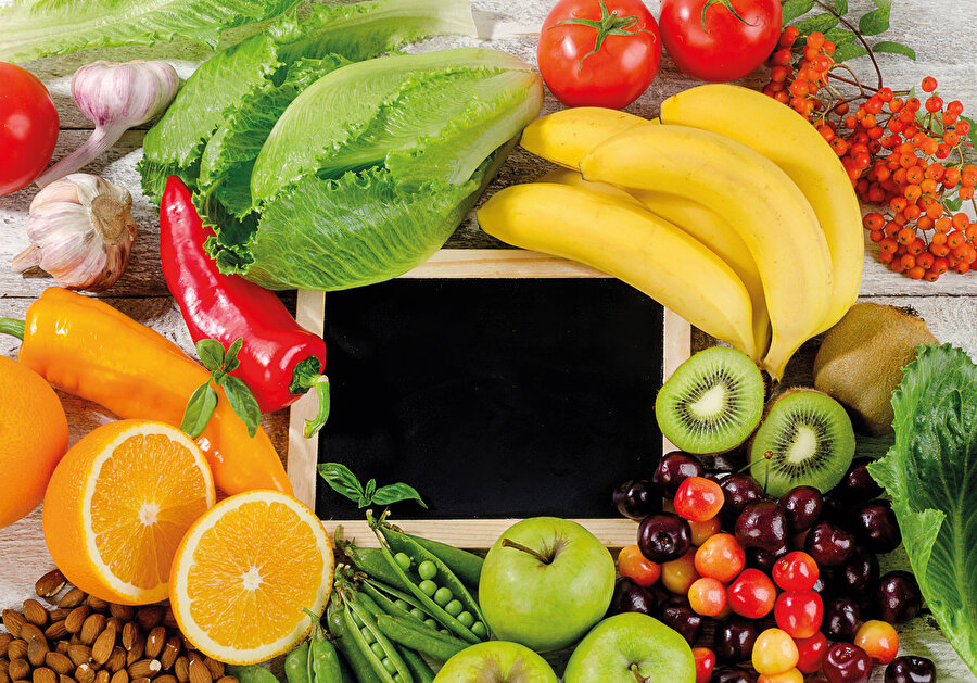 Dişleriniz sallanıyorsa, diş eti kanamaları varsa, eklem ağrılarınız oluyorsa, sürekli halsizlik yaşıyorsanız, cildiniz kırışıyorsa, depresyon ve sık sık rahatsızlanıyorsanız muhtemelen önemli ölçüde C vitamini eksikliği yaşıyorsunuz demektir.