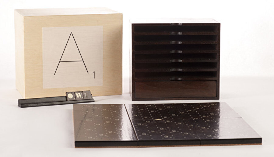 Andrew Clifford Capener tasarımı Scrabble Typography Limited Edition.