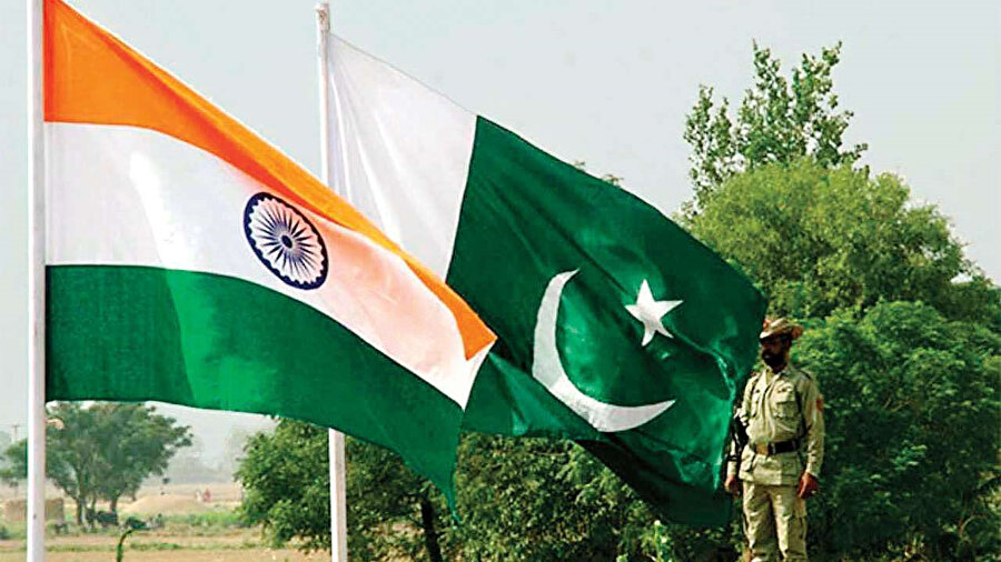 Pakistan yönetimi, Hindistan’dan bazı ürünlerin ithalatına onay verdiklerini söylemişti.