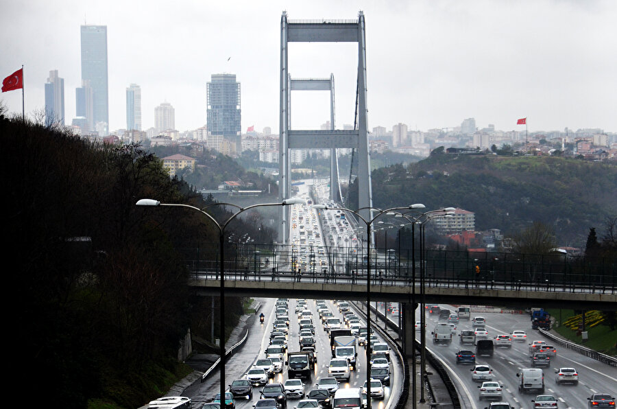 İstanbul'da trafik yoğunluğu yaşanıyor