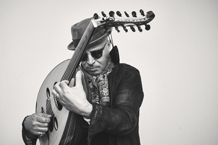 Dhafer Youssef, Tunuslu udi, vokalist ve besteci.