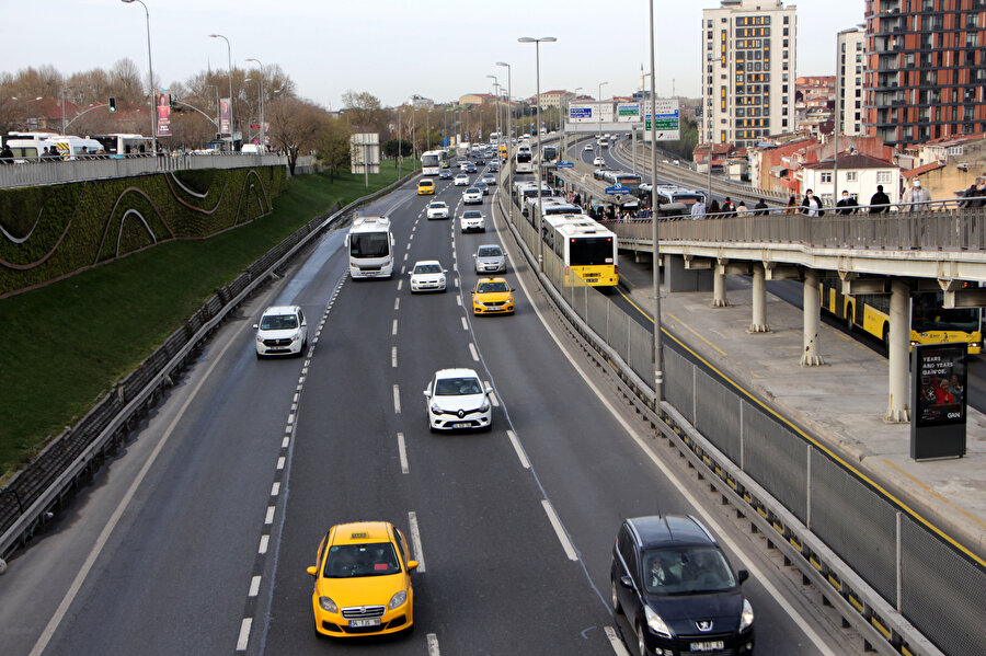 Trafikte yoğunluk azaldı