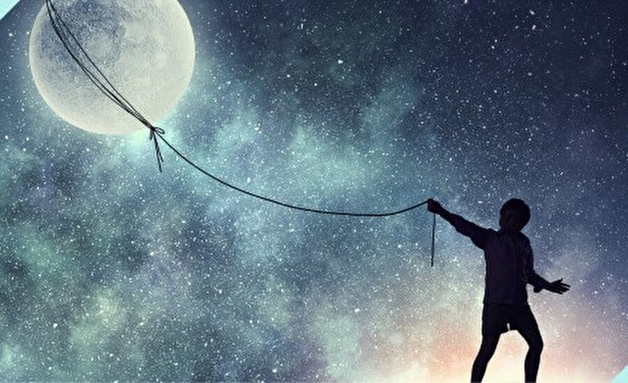 Rüya görürken herkese sanatkâr makamı bahşedilir. Rüyanın ardından insan, bir süreliğine çıktığı o kürsüden alaşağı edilir.