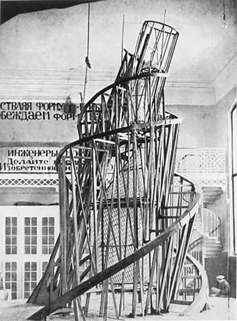 Vladimir Tatlin, Üçüncü Enternasyonal Anıtı Modeli, 1919-20.