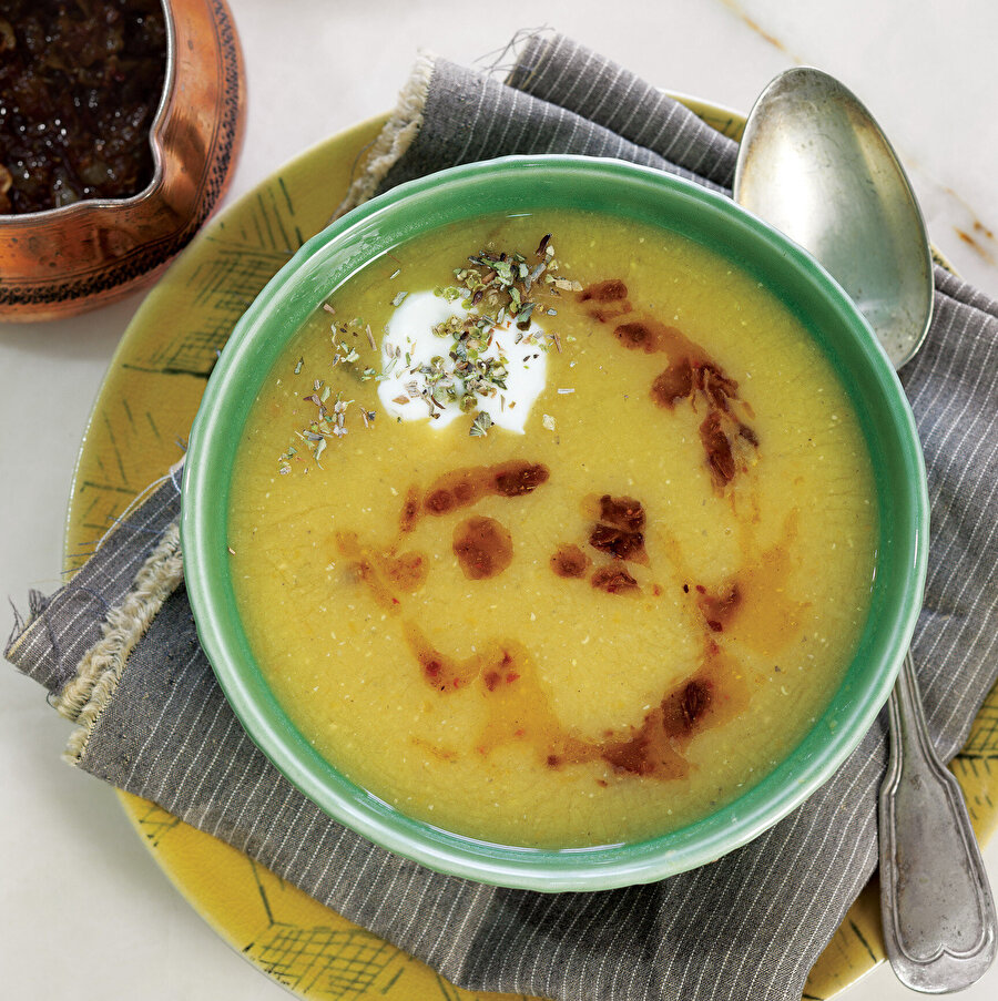 Erişteli Kimyonlu Mercimek Çorbası tarifi