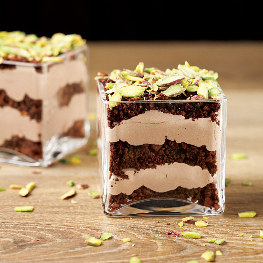 Bitter Çikolatalı Pişmeyen Cheesecake tarifi