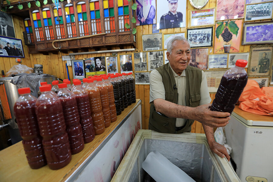 Hacı Zibale'de ramazan ayında kuru üzüm suyunun yanı sıra, kuru kayısı ve nar suyu da üretiliyor.
