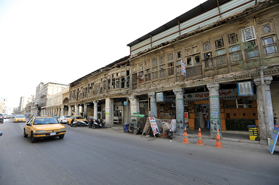 Bağdat’ın tarihi Reşit Caddesi’nde inşa edilen ilk binada bulunan Hacı Zibale, kent sakinleri için sembol mekan konumunda bulunuyor.
