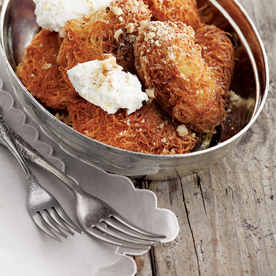 Kaymaklı Kadayıf Dolması tarifi