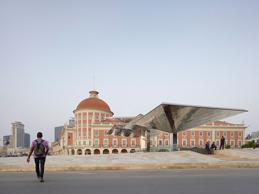Para Müzesi, Luanda.