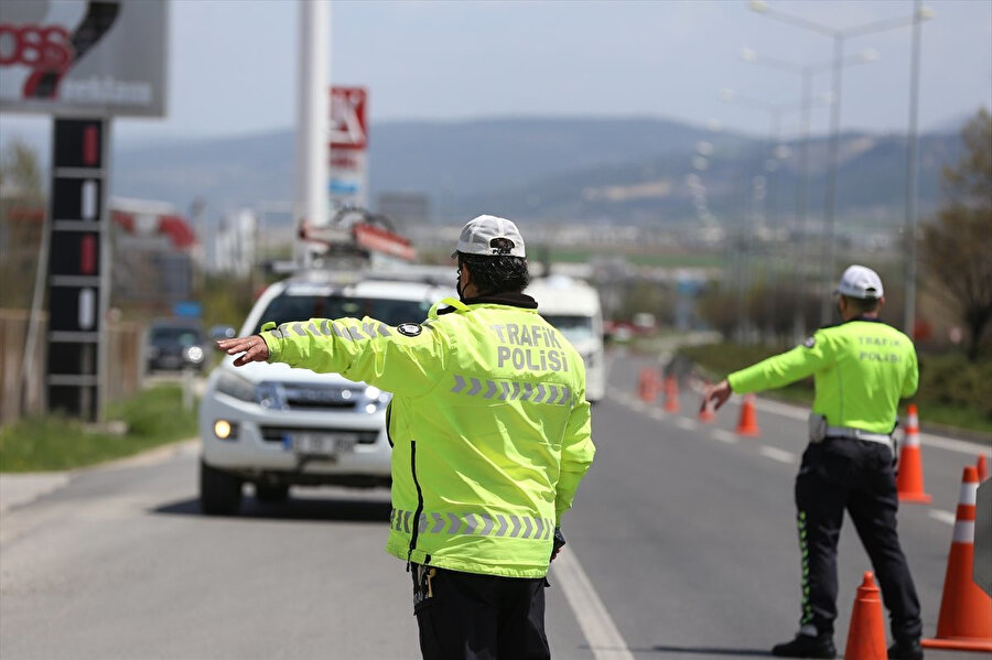 Sokağa çıkma kısıtlaması denetimleri