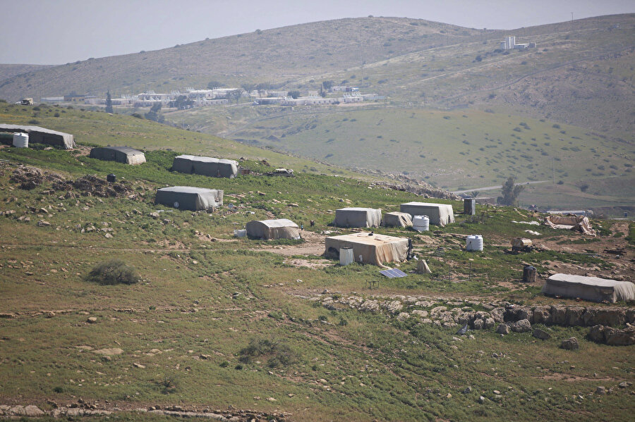 Köyde 135 Filistinli yaşıyor.