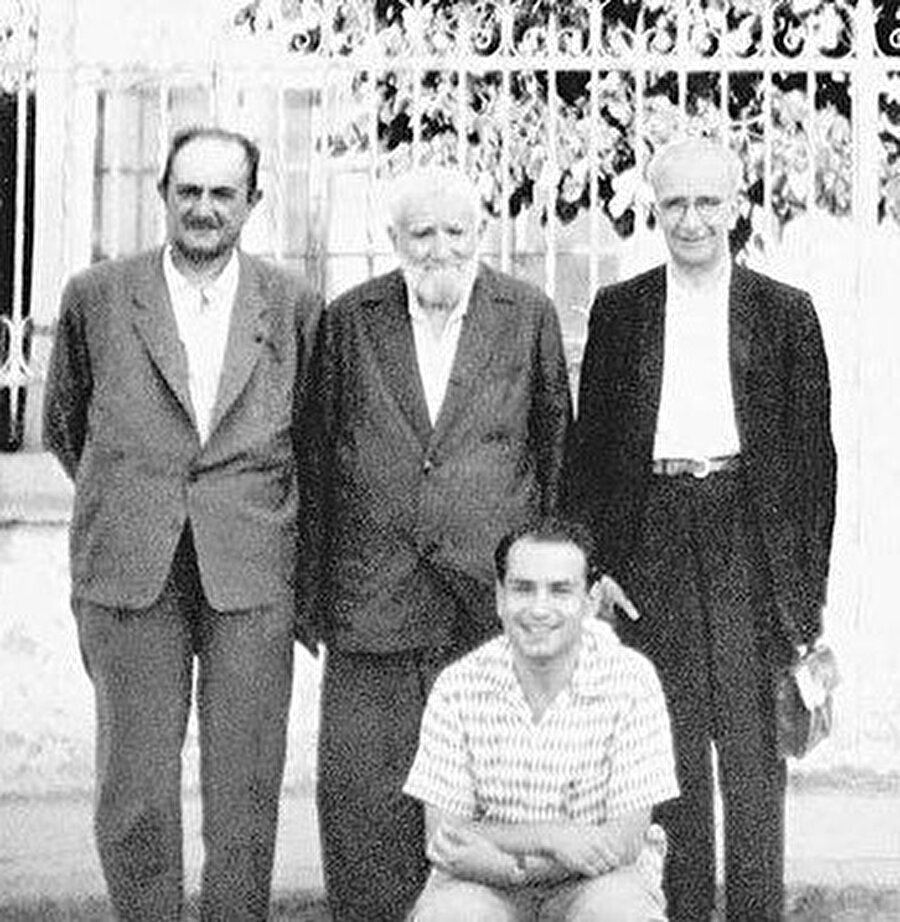 Uğur Derman ve 3 hocası Mahir İz, Necmeddin Okyay, Süheyl Ünver ile,1963.