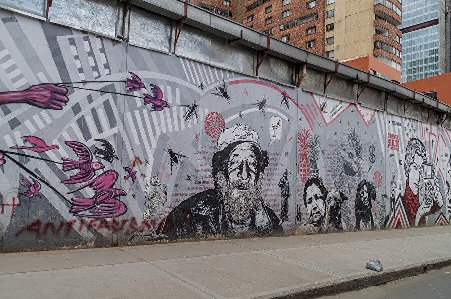  Güney Amerika'nın en hızlı büyüyen metropollerinden biri olup 2008'den itibaren dünyanın 36. büyük şehridir. 