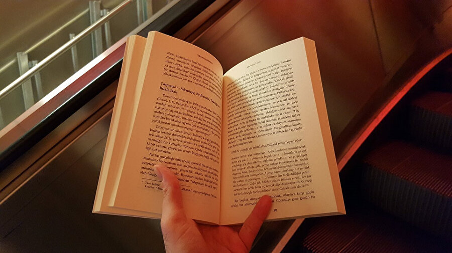 Bu fotoğrafı çekerken öncelikle kendi zamanında kıymete değer bulunmuş ve sonraki bütün zamanlarda da atıf almış isimlere “öncelikle” yer verdik.