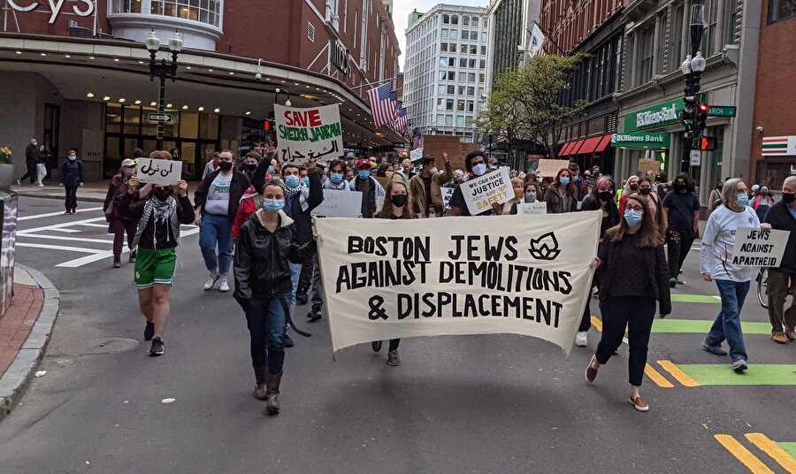 İsrail karşıtı gösterilerde bulunan Amerikan Yahudileri. 